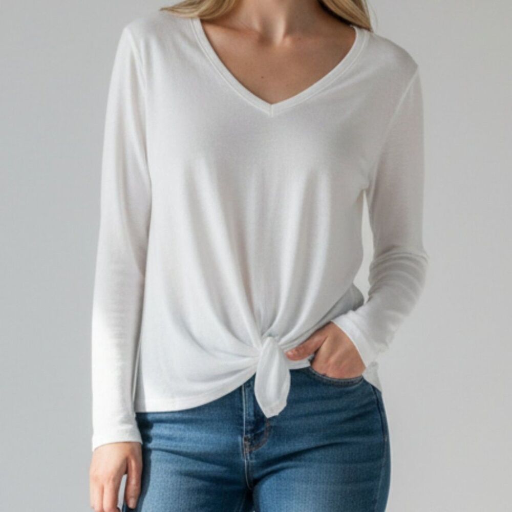 Anthropologie Women's Sunday in Brooklyn Cream Twist Front V Neck Sweater Small